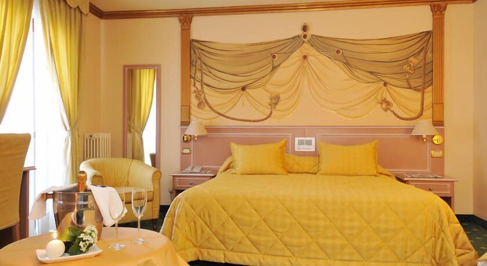 Hotel Miramonti Madonna エクステリア 写真